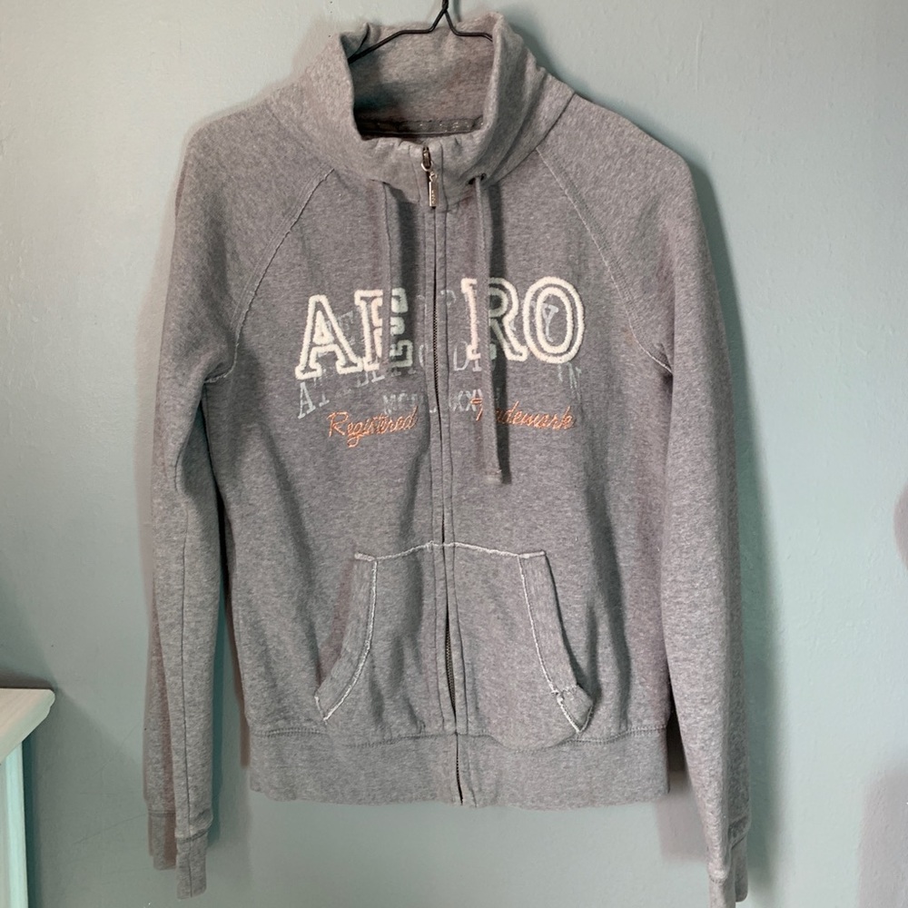Aeropostal! Grey sweater with lettering